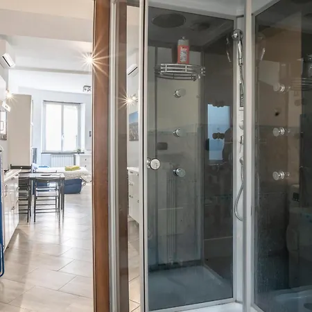 Houseingenoacenter2 Parking Lejlighed Genova