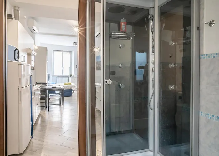 Houseingenoacenter2 Parking Apartment Genoa