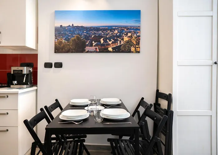 Houseingenoacenter2 Parking Genoa